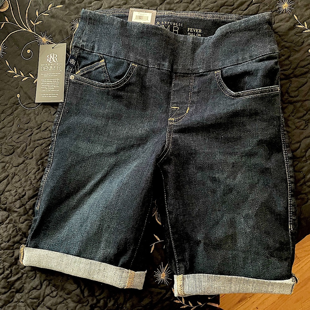 Rock & Republic Women’s Denim Rx Fever Pull On Bermuda Short